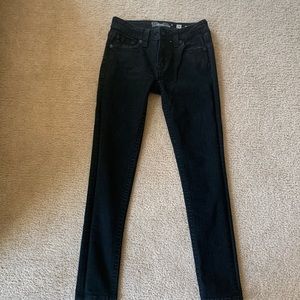 28 straight leg jeans MISS ME